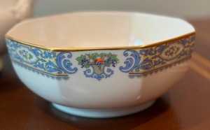 lot 28 image: Vintage Lenox Autumn Soup Tureen and Serving Bowl