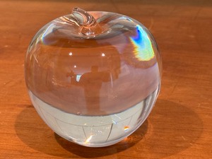 lot 46 image: Tiffany & Co Apple Paperweight