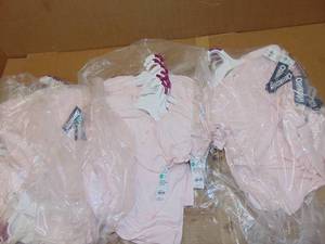 lot 17 image: 36 Pack Girls Shirts