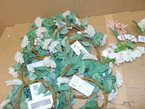 lot 34 image: 10 Pack Wreaths