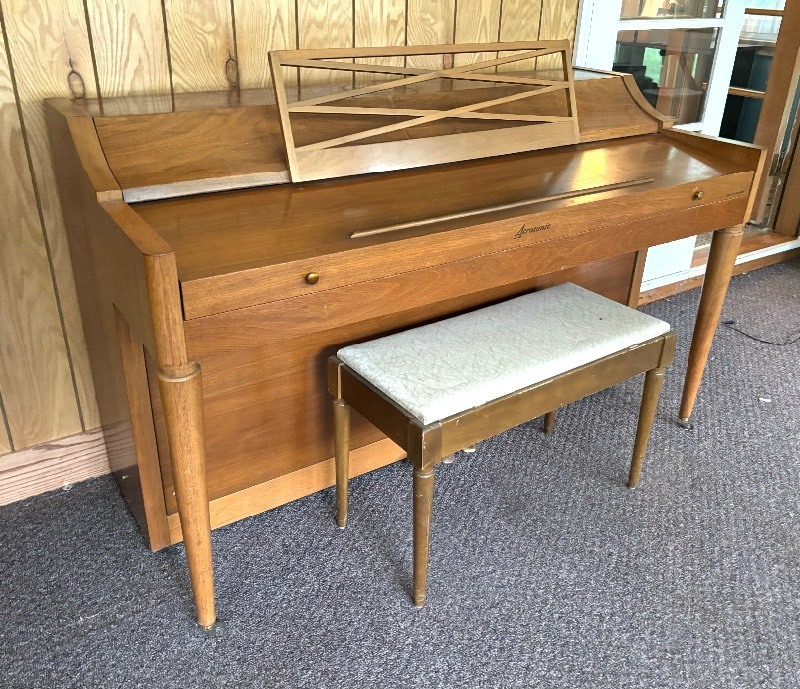 lot 39 image: Acrosonic Supreme Tone Piano by Baldwin