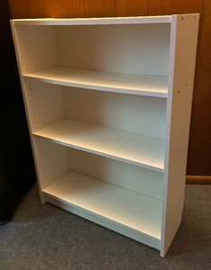 lot 132B image: White Bookshelf