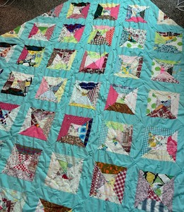 lot 96 image: Vintage Quilt