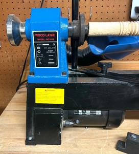 lot 152 image: Wood Lathe MC1018 by Voltz