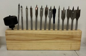 lot 39B image: Dozens of Drill Bits