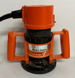 lot 164 image: Black & Decker Router 7604, 3 Portable Vise 70-995 and 2 Speed Jig Saw 7053