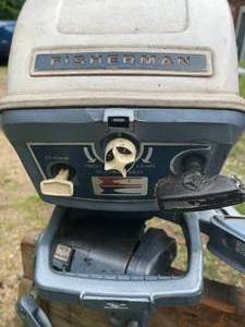 lot 7 image: Evinrude Six HP Outboard Motor
