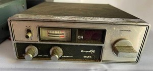 lot 200 image: Variety of Vintage Electronics including a vintage Pioneer 8-Track player, vintage Royce Model 604 CB Radio 40 Channel Mobile Transceiver and more