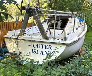 lot 2A image: Outer Island 23 Foot 1974 Coronado Sailboat and Trailer