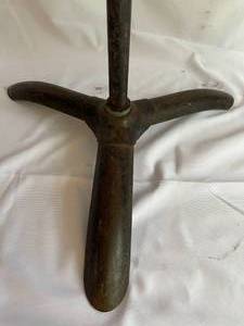 lot 235 image: Vintage Manhasset Musicians Stand