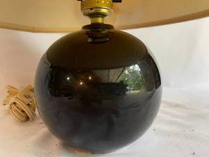 lot 239 image: Petite Ceramic Table Lamp