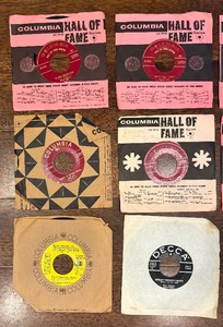 lot 252 image: Variety of 45s Record Albums