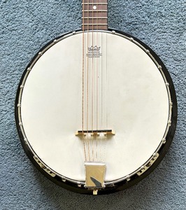 lot 111 image: Spencer Banjo with Remo Banjo Head