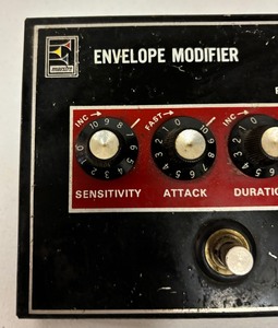 lot 80 image: Maestro Envelope Modifier