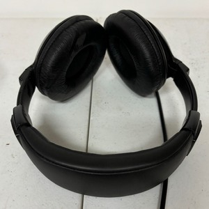 lot 113A image: Headphones by Samson and AKG