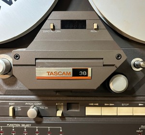 lot 132 image: Tascam 8 Ch Recorder  Reproducer