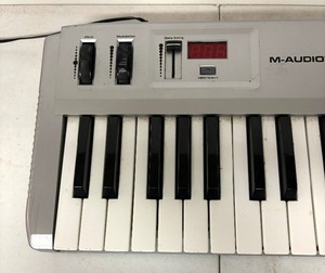 lot 150 image: M-Audio Radium 49 Midi Keyboard Series 2185618