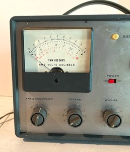 lot 234 image: Eico 378 Audio Generator