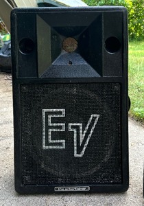 lot 236 image: Pair of EV Electro Voice The Entertainer Speakers