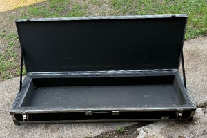 lot 237 image: Vintage Hybrid Music Case