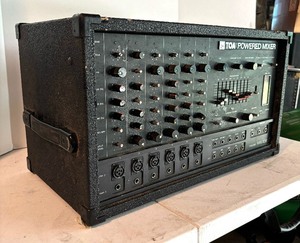 lot 250 image: TOA MX-106 Powered Mixer
