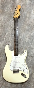 lot 3 image: Fender American Standard Stratocaster Guitar with Gibson TKL USA Case