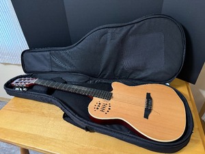 lot 23 image: Godin ACS-SA Slim, Nylon String Acoustic-Electric Guitar - Natural Semi-Gloss