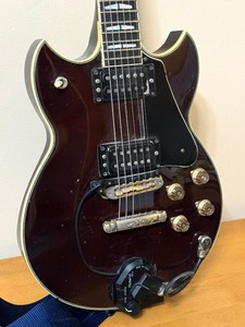 lot 11 image: Yamaha SBG 2000 Guitar