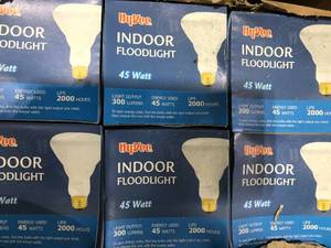 lot 23 image: NEW, FLOOD LIGHT BULBS