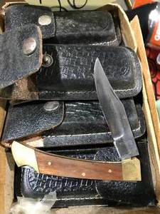 lot 26 image: 2 DOZEN FOLD UP KNIVES