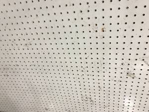lot 35 image: 5 PIECES PEG BOARD