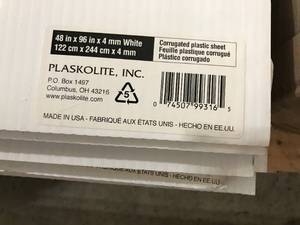 lot 220 image: White Corrugated Plastic Sheet