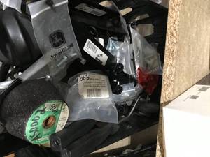 lot 144 image: ASSORTED GARAGE ITEMS