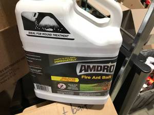 lot 171 image: 8 LARGE JUGS FIRE ANT BAIT, AMDRO BRAND