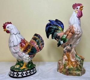 lot 14 image: Vintage CBK LTD. Hand Painted Ceramic Farmhouse Hen and Ceramic Farmhouse Rooster