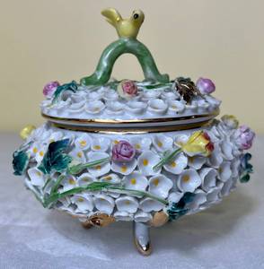 lot 36 image: Antique Meissen Porcelain Snowball Floral Encrusted Covered Dish #5470