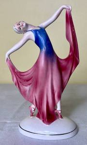 lot 45 image: Vintage Katzhutte Hertwig Art Deco Lady Dancer 1930s Porcelain Figurine