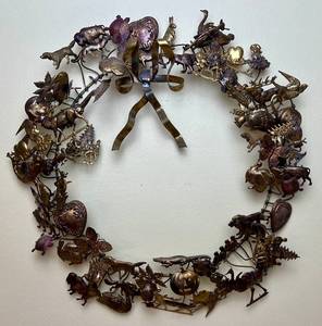 lot 51 image: Vintage Petites Choses Holiday Metal Wreath - Christmas, Halloween, Easter, Animals