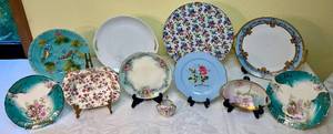 lot 63 image: GermanyBavaria Porcelain Collection - Plates and Serving Dishes- 11 Pieces