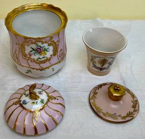 lot 86 image: Vintage Carlin Comforts Porcelain Jar and Pink Gold Gilded Lg. Jar