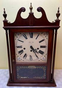 lot 107 image: Ethan Allen Pendulum Mantle Clock