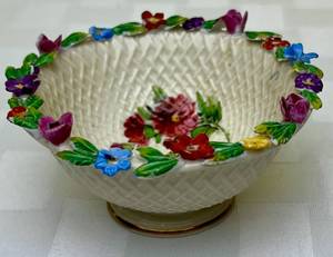 lot 49 image: Antique Carl Thieme Dresden Porcelain Flowers Bowl - marked Dresden Saxony on bottom