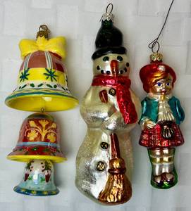 lot 58 image: Vintage Christopher Radko Hand Painted Stacked Bells, My Bonnie Lass and Red Scraf Snowman