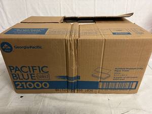 lot 54 image: 16 Packs of Multifold 2-Ply Paper Towels