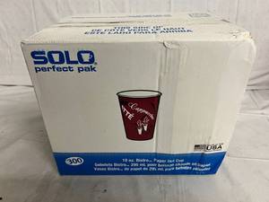 lot 56 image: 300 x 10oz Bistro Paper Hot Cups