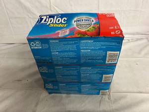 lot 69 image: 3 x 76ct Boxes of Ziploc Slider Quart Bags