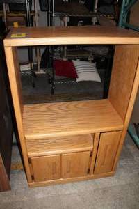 lot 25 image: Oak Entertainment Center