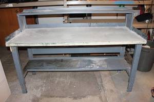 lot 21C-51 image: Metal and Wood Workshop Desk