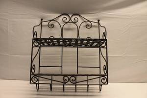 lot 16 image: Wall-mount Rack with Hooks