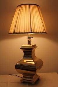 lot 1A-61 image: Brass Table Lamp